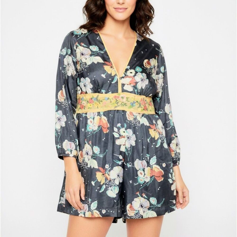JOHNNY WAS Top/Dress/Blouse Tunic 100% Silk Floral Cache Coeur Gray Women Small